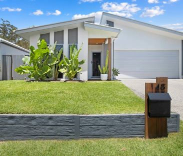 Modern family living in Peregian Breeze - Photo 3