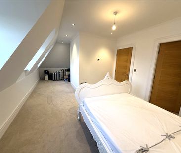 Pine Lodge Way, Epsom, Surrey, KT19 7AA - Photo 5