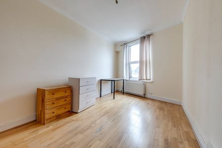 Room in a Shared Flat, Durnsford Road, SW19 - Photo 2