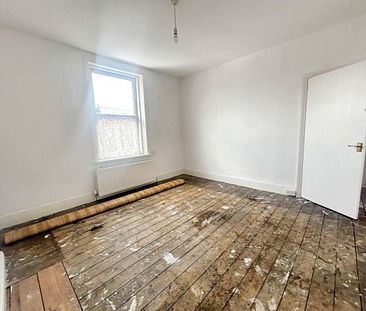 2 bed upper flat to rent in NE24 - Photo 6