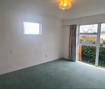 Charming 3BR Home – Central Waihi! - Photo 1