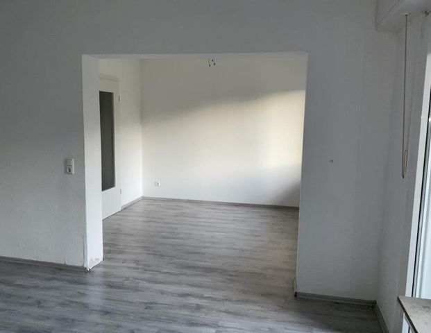 Für Treppenmuffel!! Bezugsfertige 2-Zimmerwohnung im Erdgeschoss mit Balkon und ebenerdiger Dusche - Photo 1