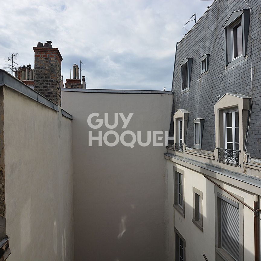 LYON 2 JARENTE - Photo 1