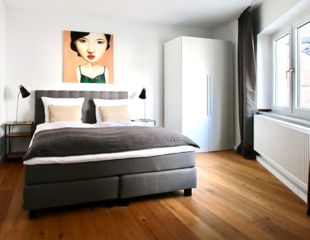 Großzügiges Wohnen mit Balkon Nähe Rathenauplatz - Photo 1