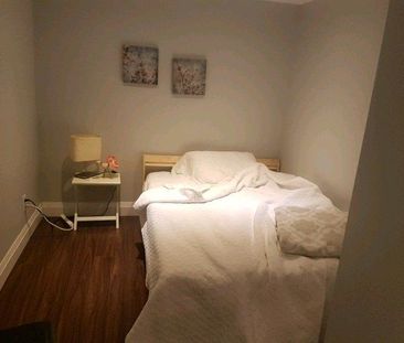 For Lease - 1086 Fourth Street, Mississauga, Ontario - Photo 4