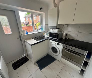 Honister Gardens, HA7 2EH, Stanmore - Photo 2