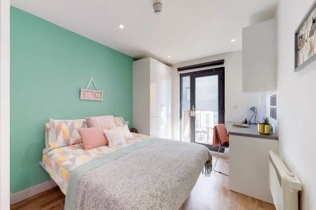 Classic En-suite - Photo 5