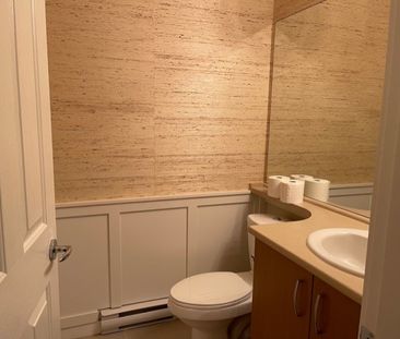 Spectacular Polygon Townhome in South Surrey - Photo 3