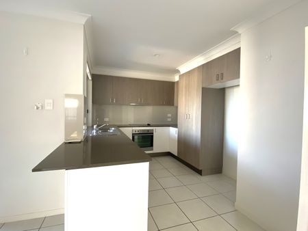 45 Charles Avenue, Pimpama QLD 4209 - House For Rent | Domain - Photo 5