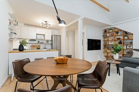 736 Woodbine Avenue #Upper - Photo 4