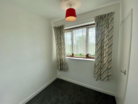 3 bedroom semi-detached house to rent - Photo 4