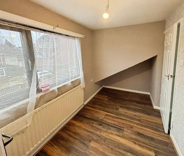 2 bedroom end of terrace house to rent - Photo 1