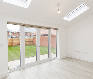 3 bedroom semi-detached house to rent - Photo 2