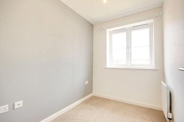 3 bedroom end of terrace house to rent - Photo 1