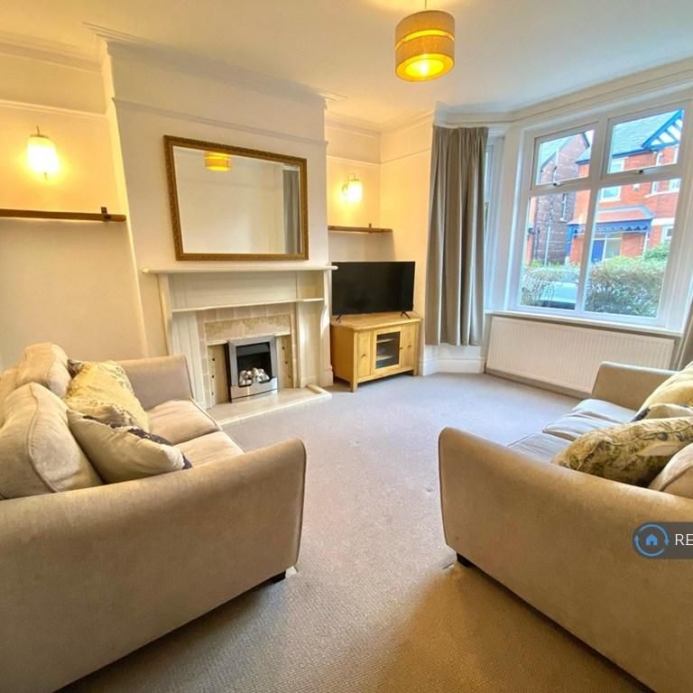3 bedroom semi-detached house to rent - Photo 1