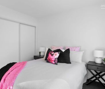 Executive Family Home – 4 Bedrooms, 3 Bathrooms, 2 Ensuites! - Photo 6
