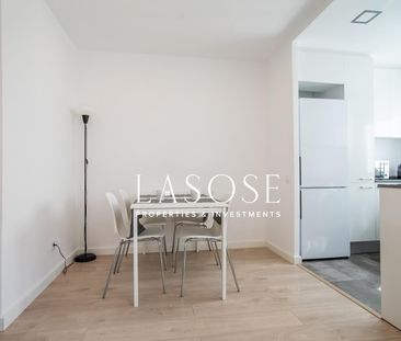 50m² Flat to rent in Sant Gervasi - La Bonanova, Barcelona - Photo 2