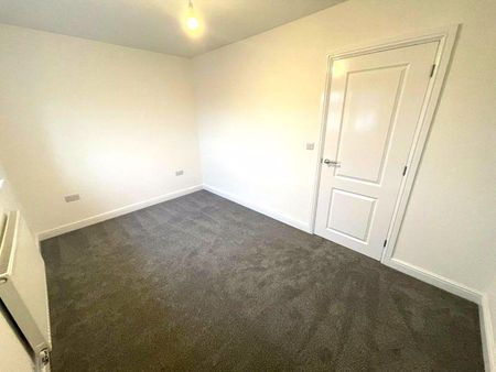 4 bedroom property to rent - Photo 2