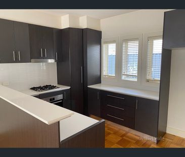 1/30 Heller Street, Brunswick, Vic 3056 - Photo 3