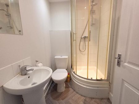 2 bedroom flat to rent - Photo 5