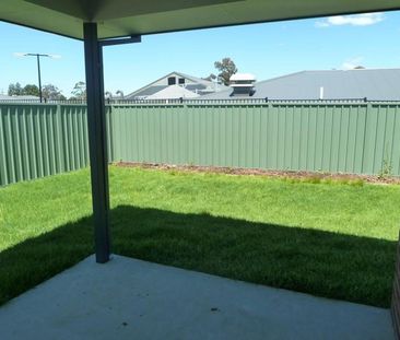 MODERN HOME IN A QUIET ESTABLISHED ESTATE - Photo 2