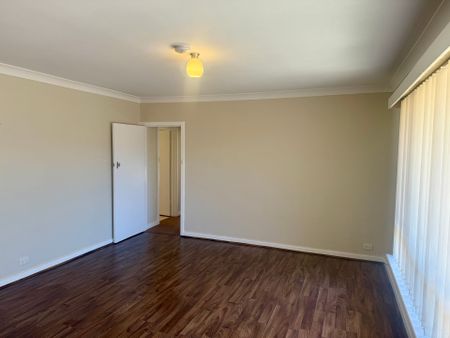 Coastal Living Made Easy – Walk to Scarborough Beach - Photo 2