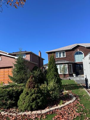 For Lease - 28 piccadilly Road, Richmond Hill, Ontario - Photo 1