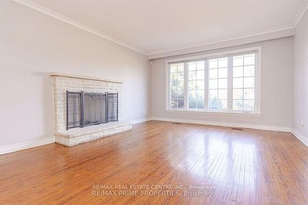 For Lease - 492 Pinegrove Road, Oakville, Ontario - Photo 2