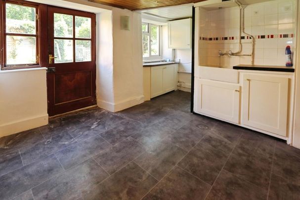 2 bedroom cottage to rent - Photo 1