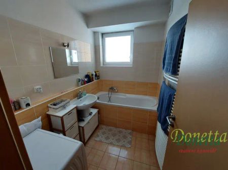 Pronájem pěkného bytu 1+kk, balkón (43 m - Photo 3
