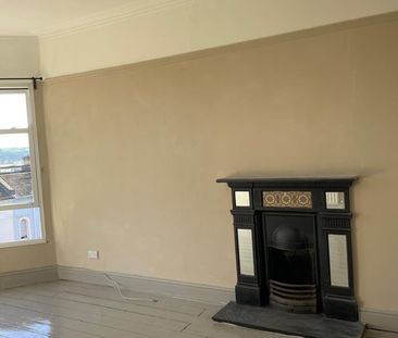 3 Bed Flat, Cromwell Road, BS6 - Photo 1