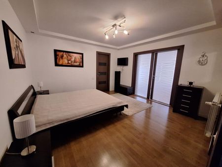 De închiriat: Penthouse duplex la 2 min de metrou Aviatorilor - Fotografie 2