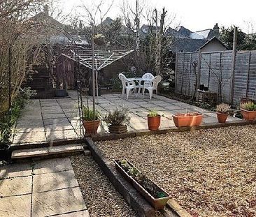 1 bedroom in a house share to rent - Photo 4