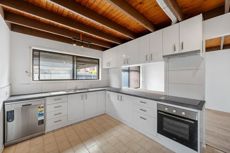 Stylish, Low-Maintenance Living in a Peaceful Carseldine Pocket - Photo 4