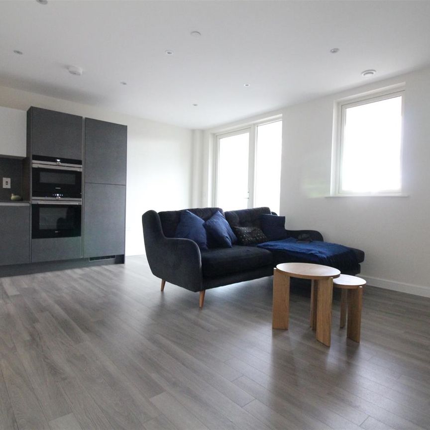 Avenue Road, London - Photo 1