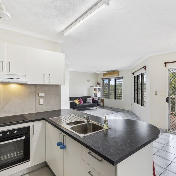 NEAT UNIT IN QUIET COMPLEX CLOSE TO SHOPS - Photo 1