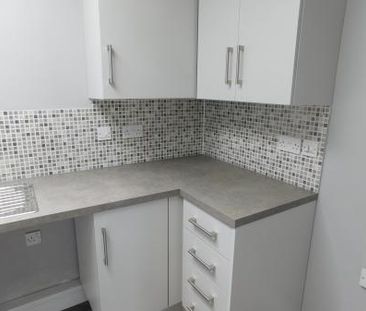 Raite Green, Sittingbourne, ME10 - Photo 2