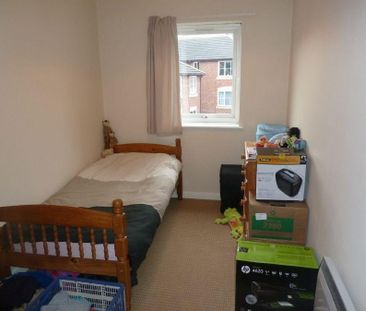 2 bedroom flat to rent - Photo 3