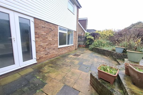 Thorncroft - Photo 1