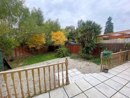 Shortwood Avenue, Staines-upon-thames, Surrey, TW18 - Photo 4