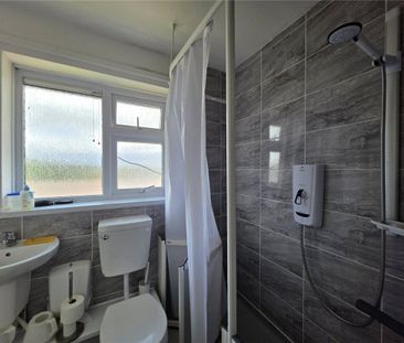 Cardigan Close, Batley, West Yorkshire, WF17 - Photo 4