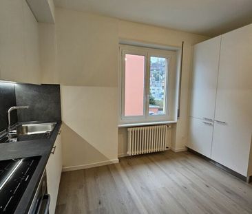 3.5 locali ristrutturato con balcone - Photo 1