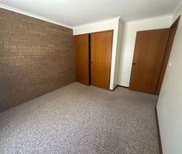 Neat and Tidy 2 Bedroom Unit - Photo 1