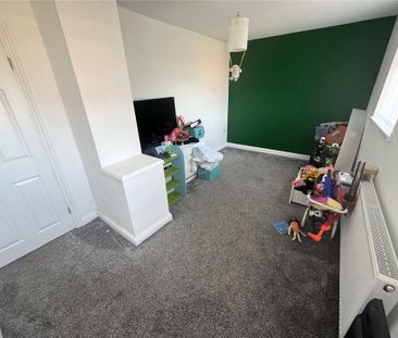 2 bedroom semi-detached house to rent - Photo 3