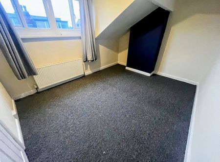 Copperfield View, Leeds - Photo 2