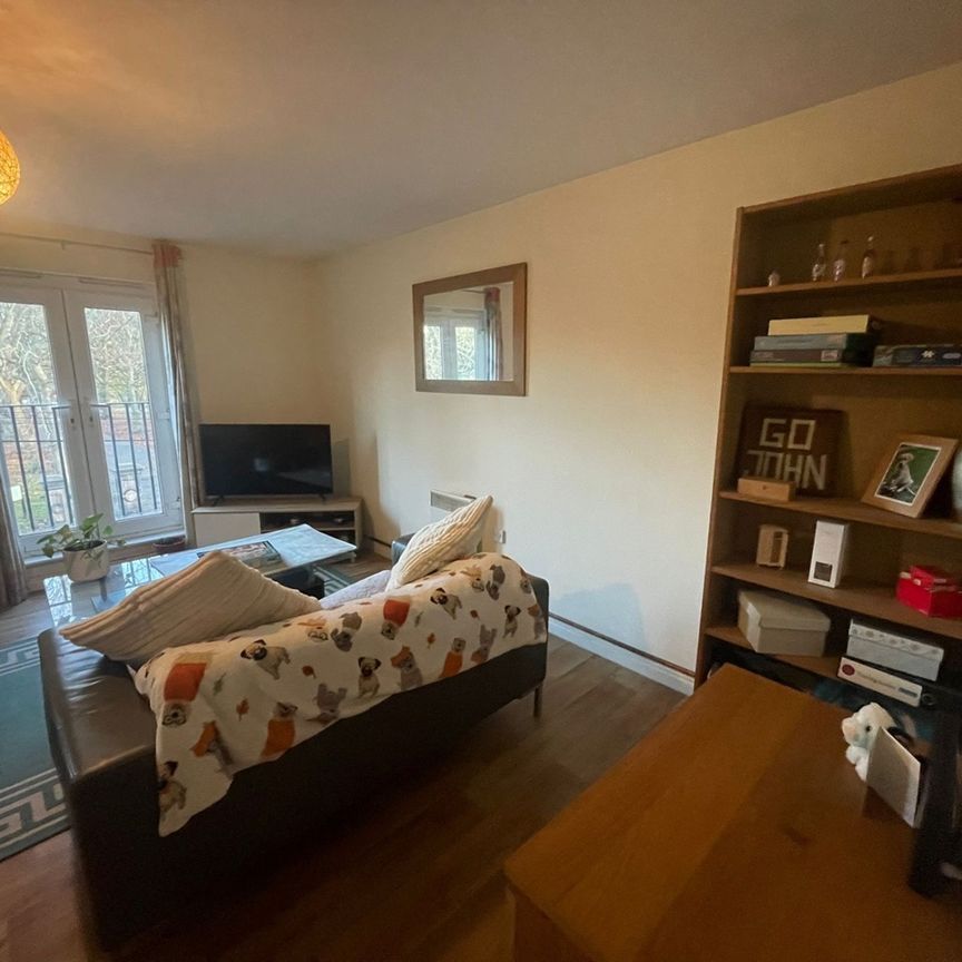 2 Bed Flat, Abbots Mews, LS4 - Photo 1