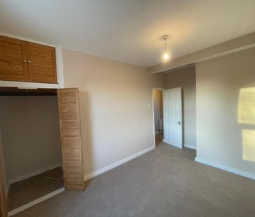 3 bedroom end of terrace house to rent - Photo 6