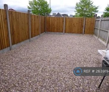 4 bedroom terraced house to rent - Photo 6