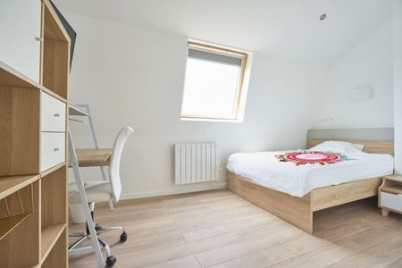 G.POMPIDOU O Roommate 5 Bedrooms at Lille - La Madeleine - Photo 3