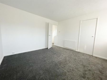 Southfield, Polegate - Photo 5